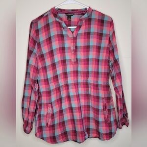 Women's Bit & Bridle long sleeve 1/4 button plaid top, size Medium M.